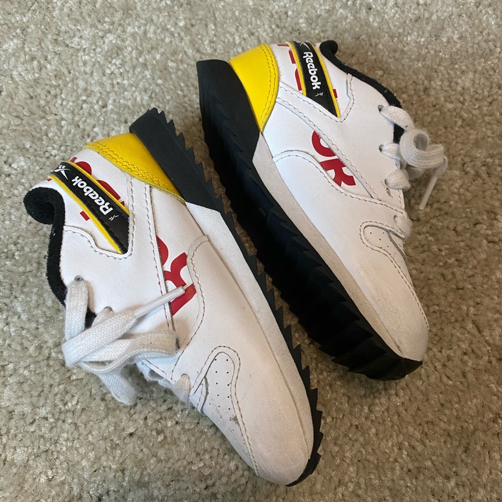 Yellow Reebox Classic - Picture 2 of 4